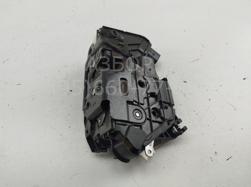 Замок двери задней левой