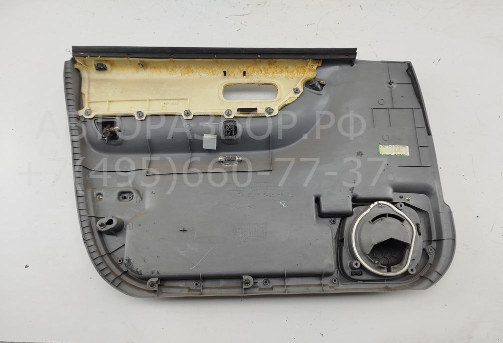 Обшивка двери передней правой