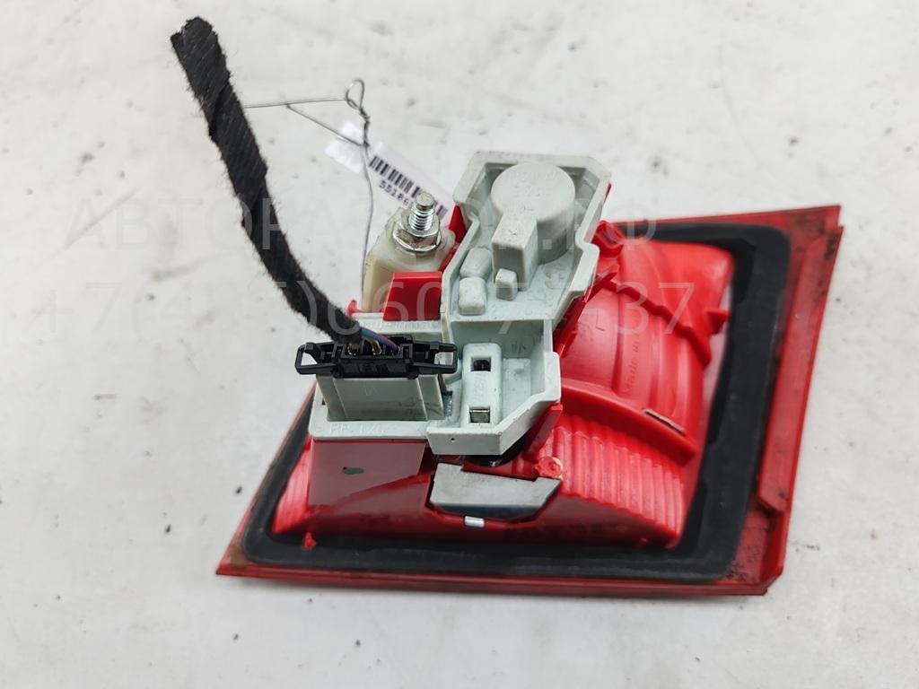 Фонарь задний внутренний левый