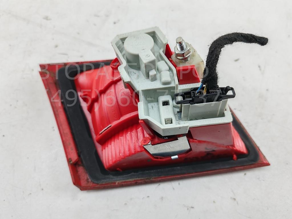 Фонарь задний внутренний правый