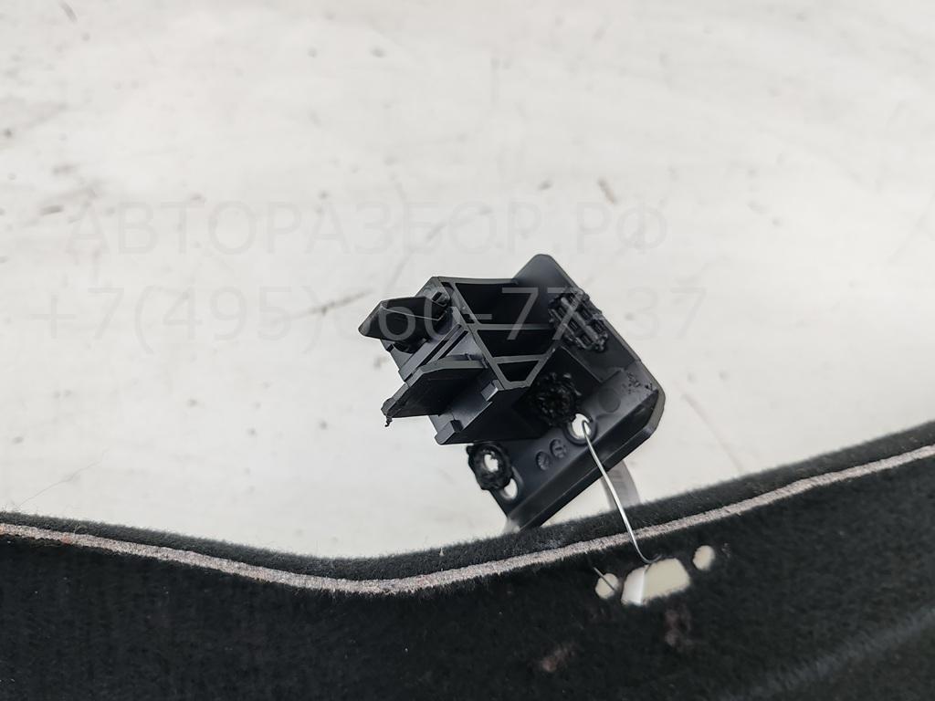 Обшивка крышки багажника