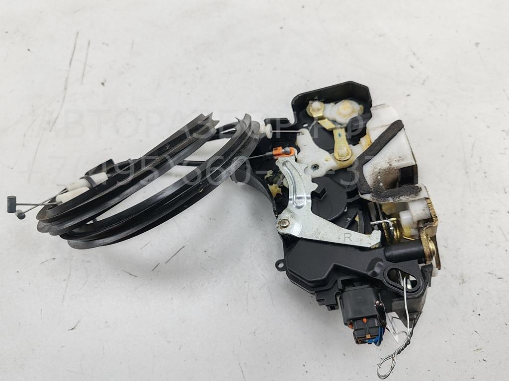 Замок двери передней правой