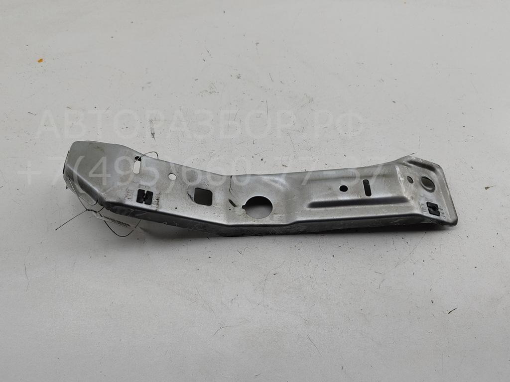 Крепеж фары