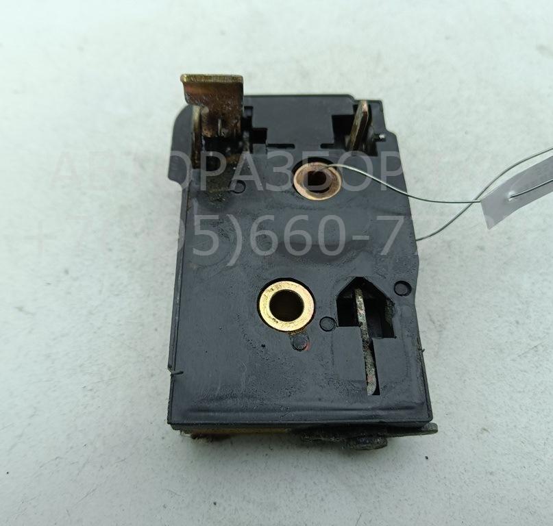 Замок двери задней правой