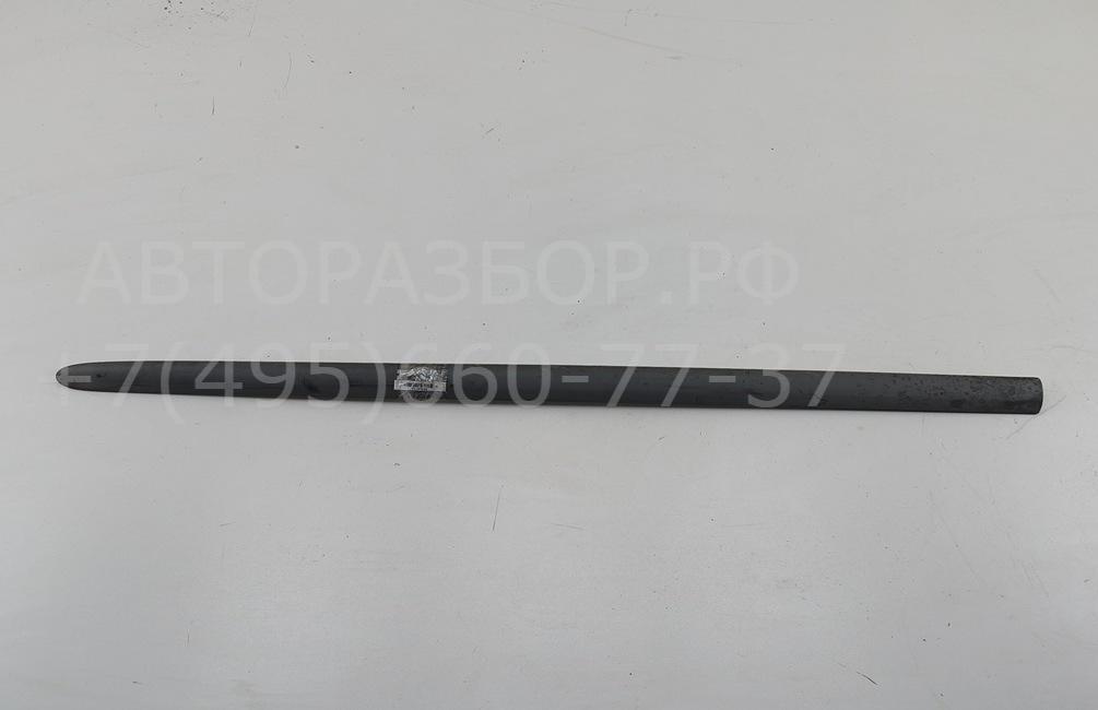 Накладка двери передней правой