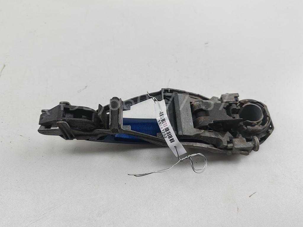 Ручка двери передней наружная правая