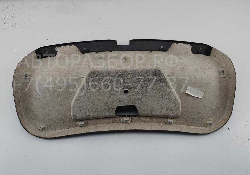 Обшивка крышки багажника