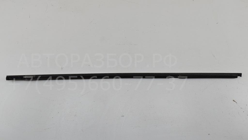 Накладка стекла заднего левого