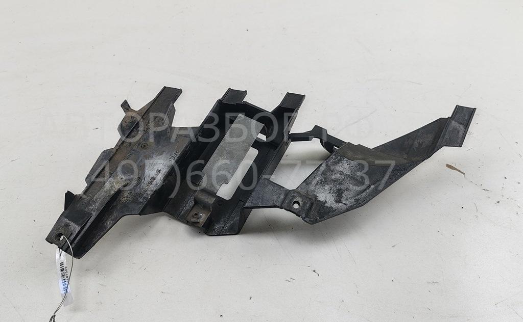 Крепеж фары