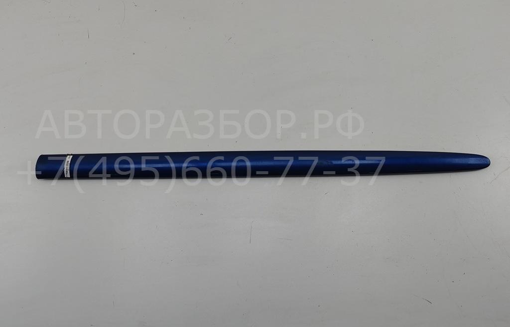 Накладка двери передней правой