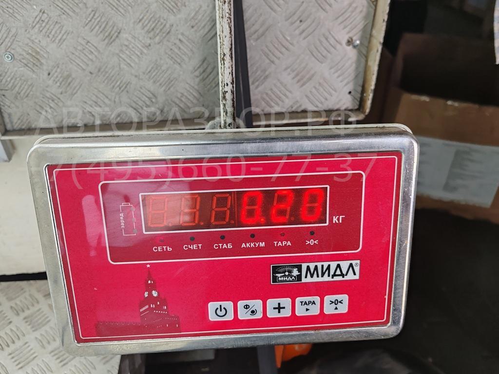 Молдинг двери передней левой