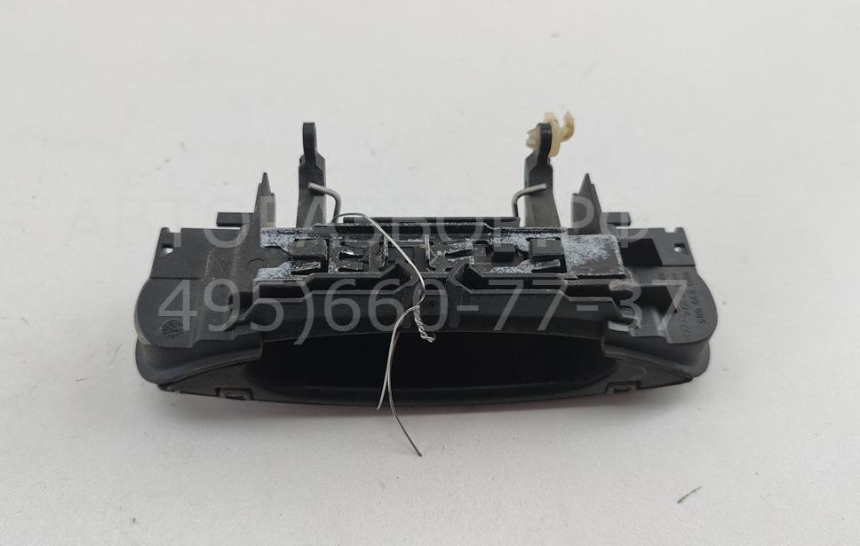 Ручка двери передней наружная правая