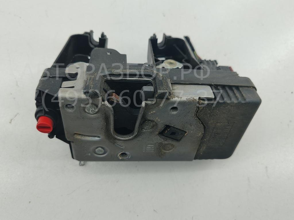 Замок двери задней правой