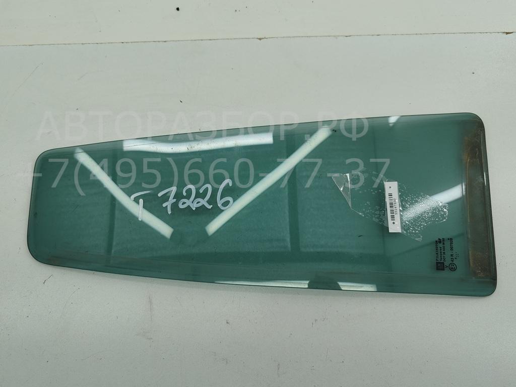 Стекло двери задней правой (форточка)