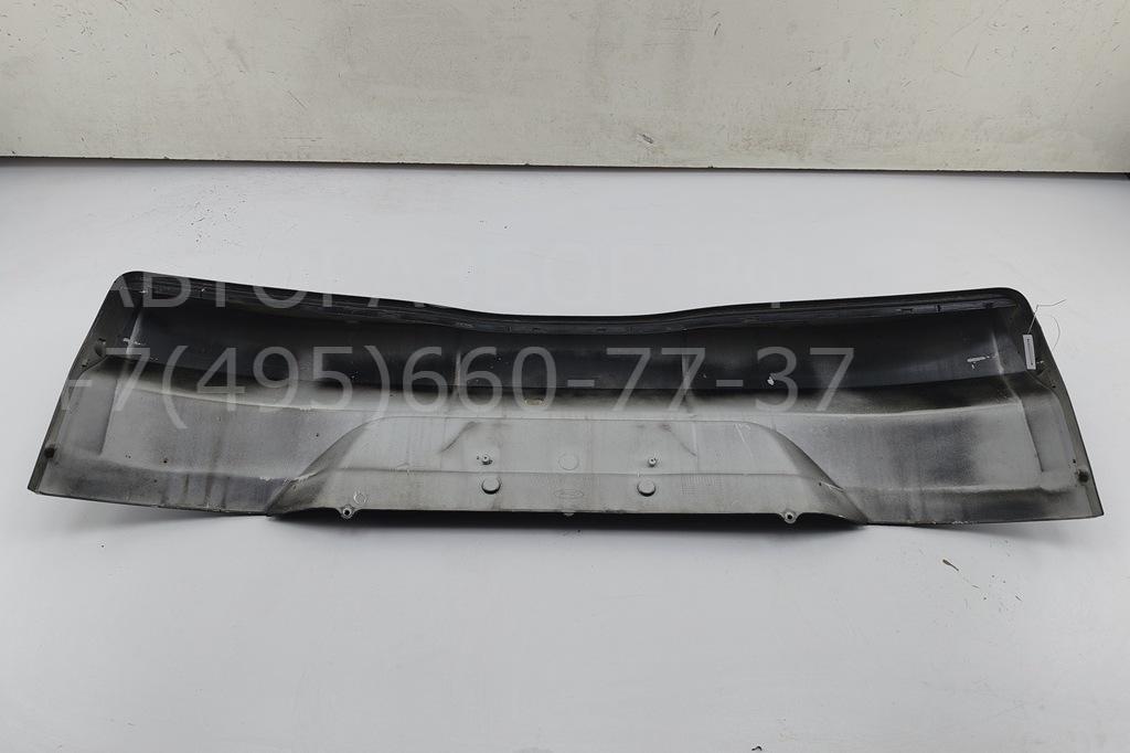 Накладка крышки багажника