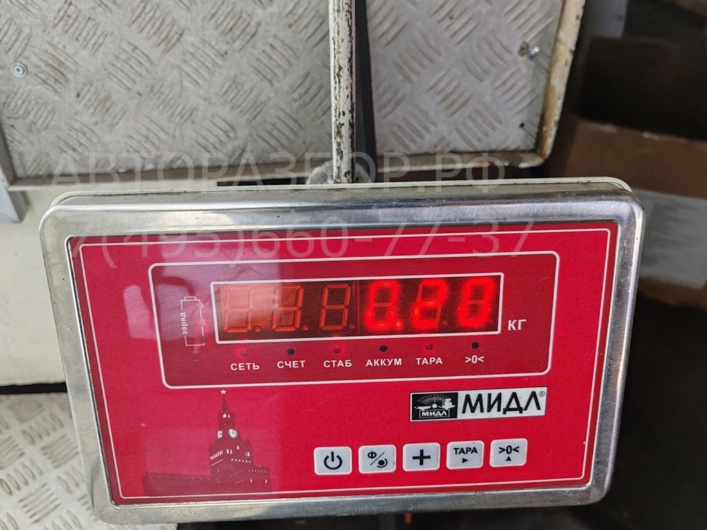 Молдинг двери передней левой