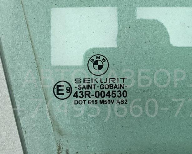 Стекло двери передней правой