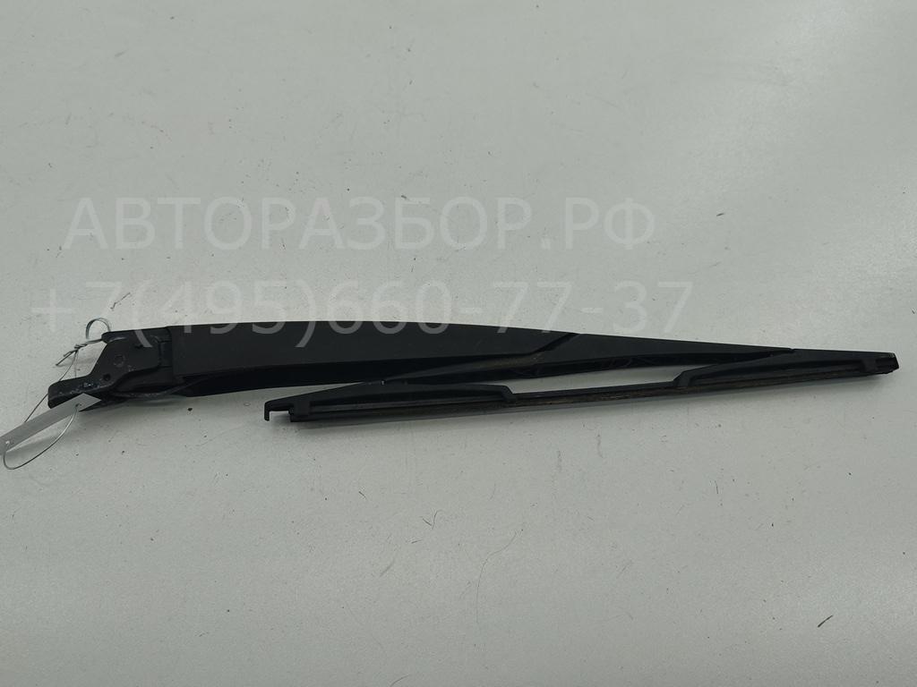 Поводок стеклоочистителя заднего