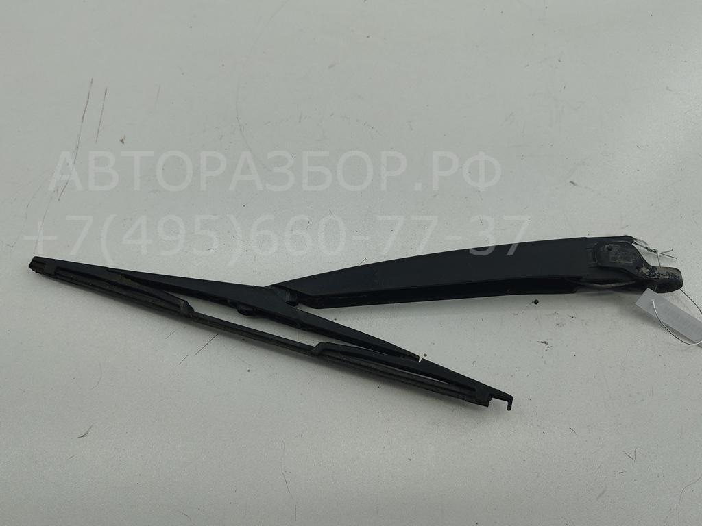 Поводок стеклоочистителя заднего