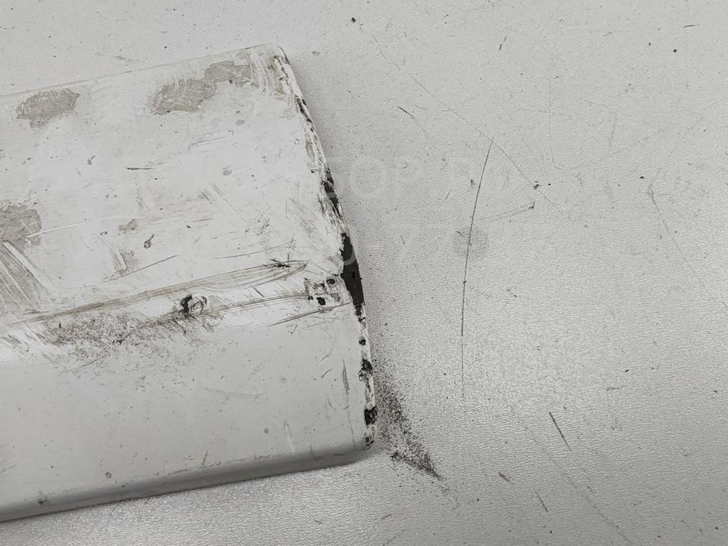 Накладка двери передней правой