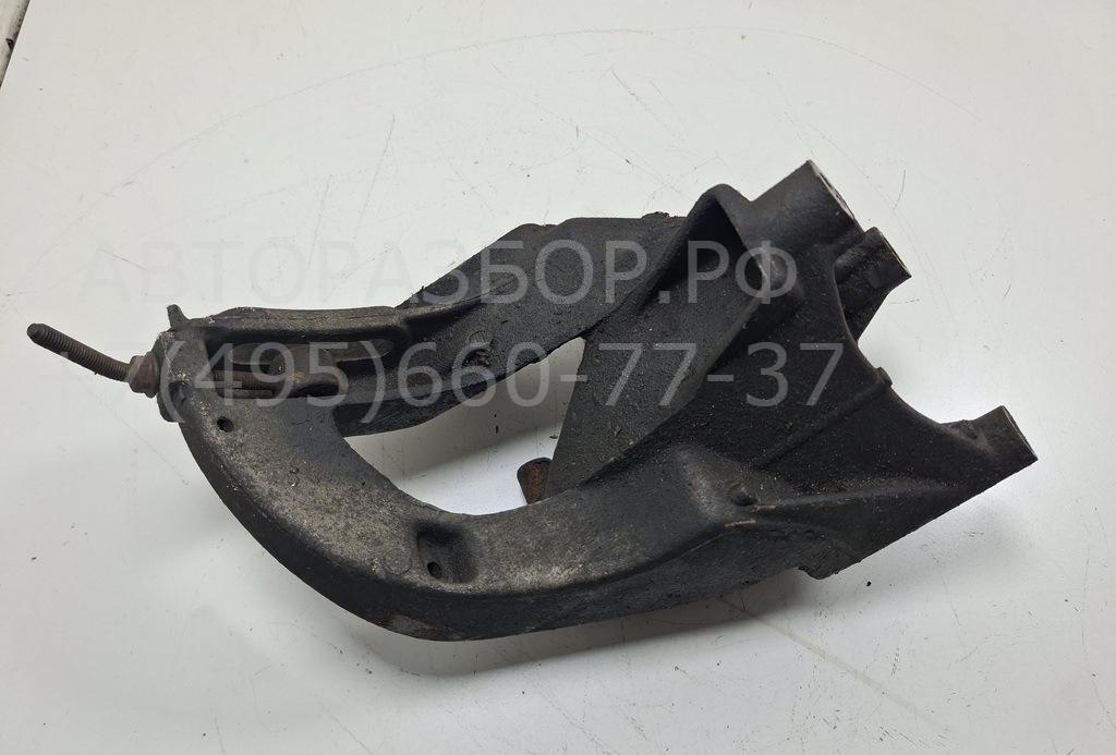 Кронштейн генератора