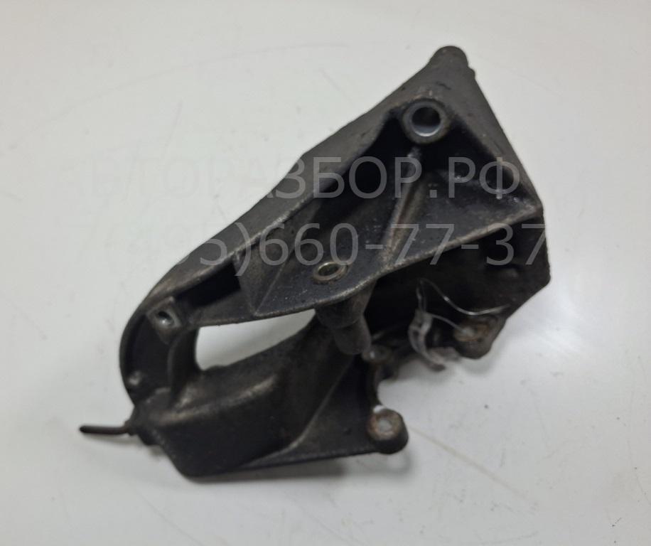 Кронштейн генератора