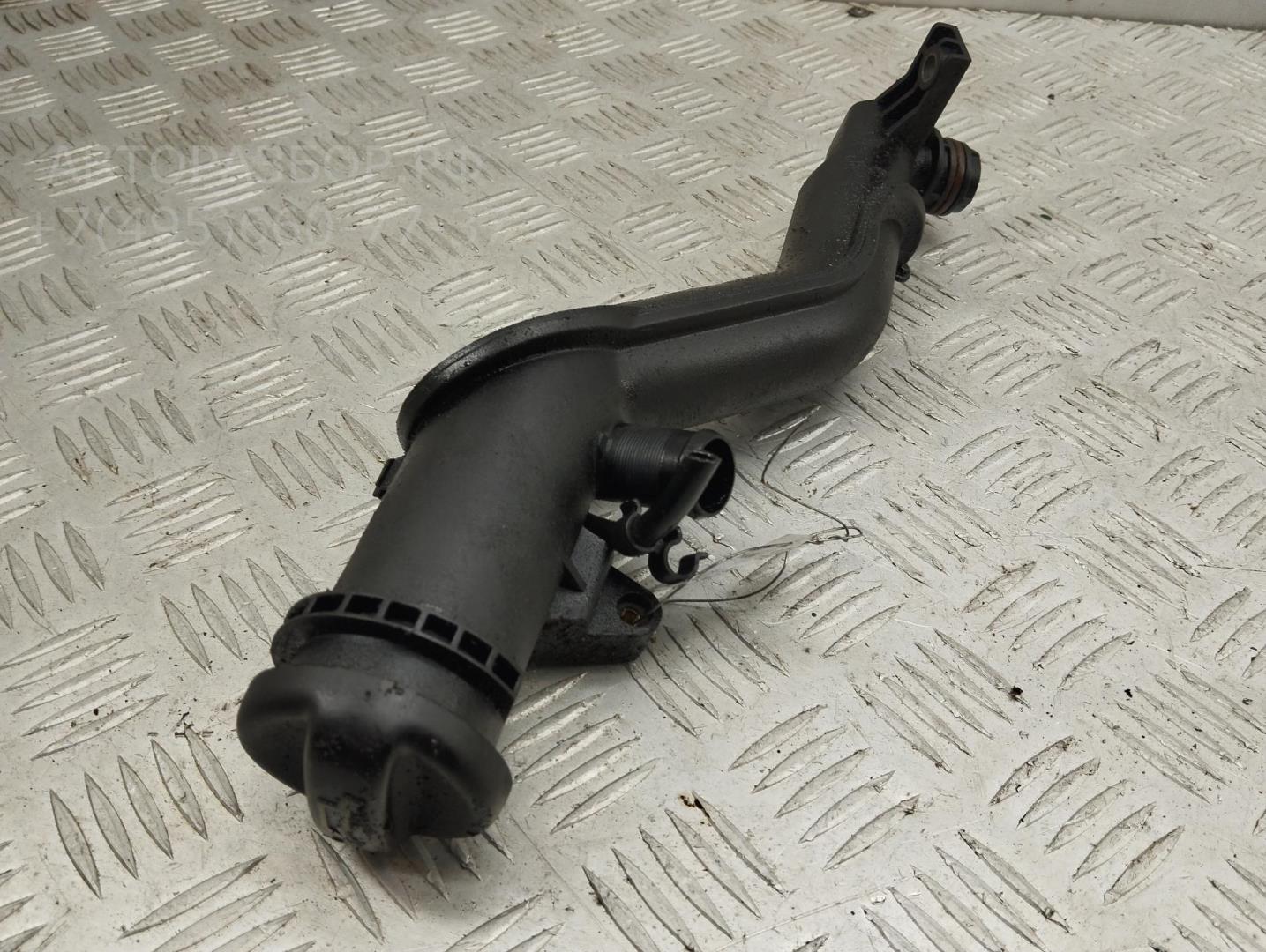 Маслозаливная горловина