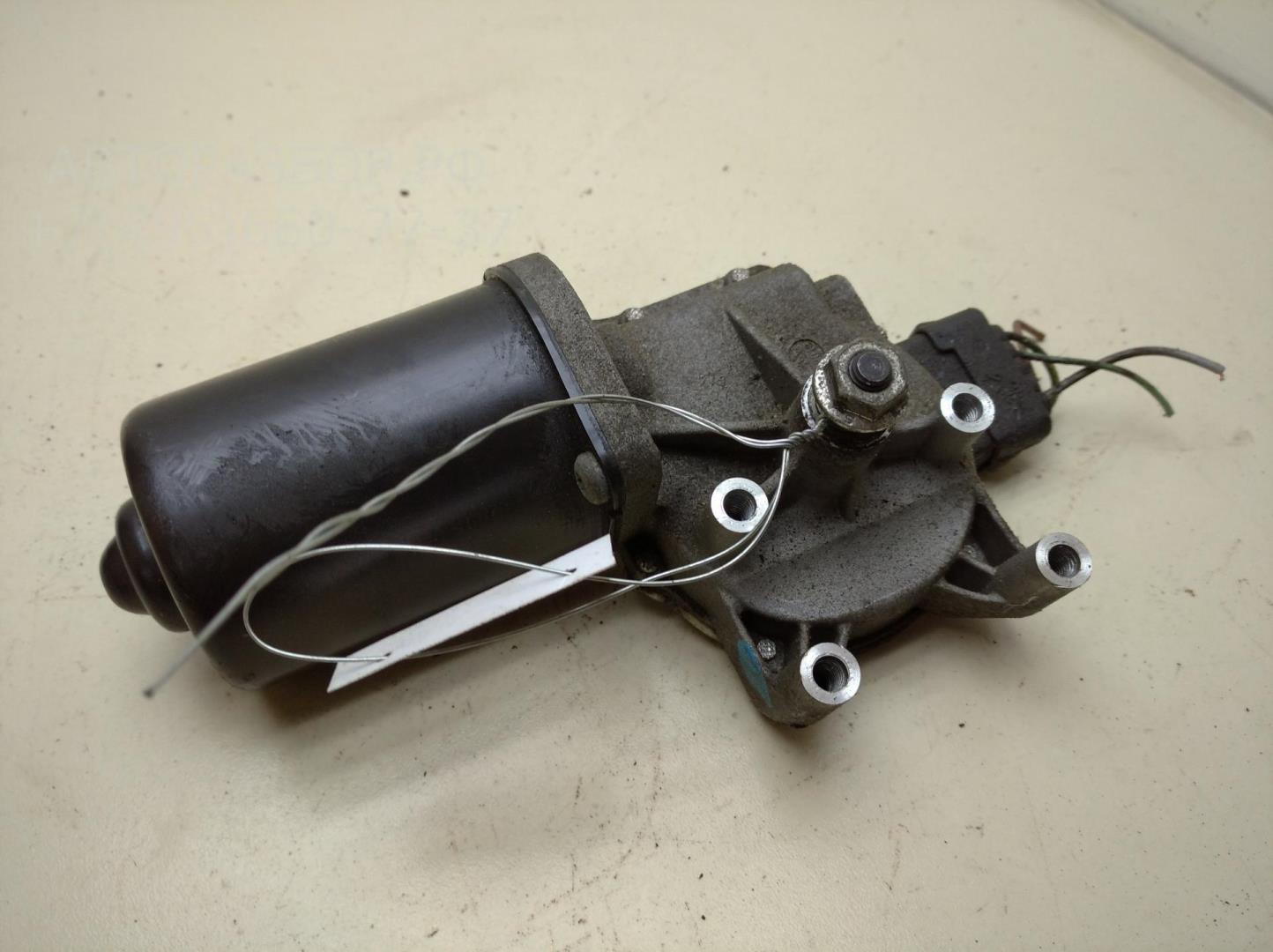 Моторчик стеклоочистителя передний