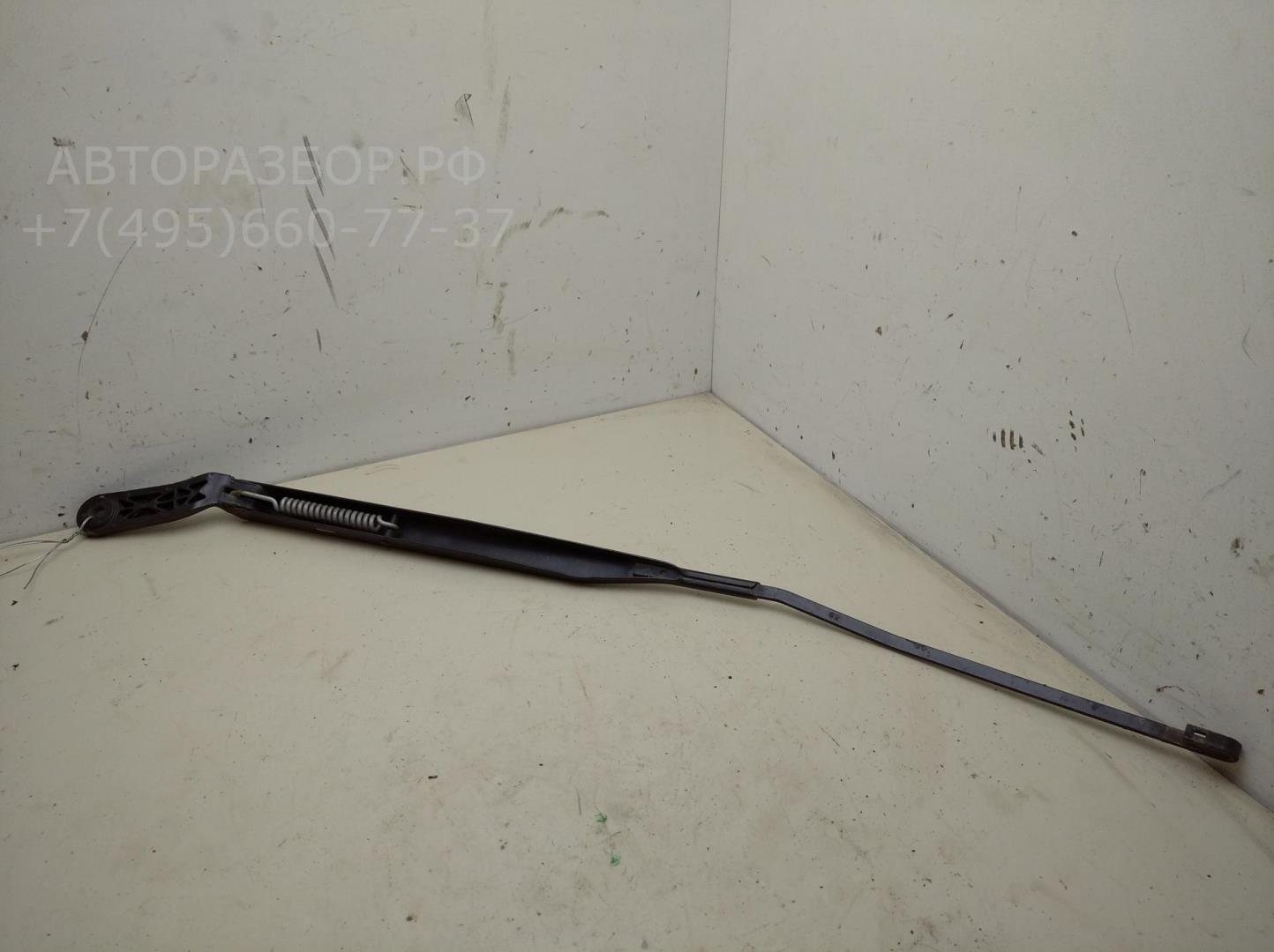 Поводок стеклоочистителя передний левый