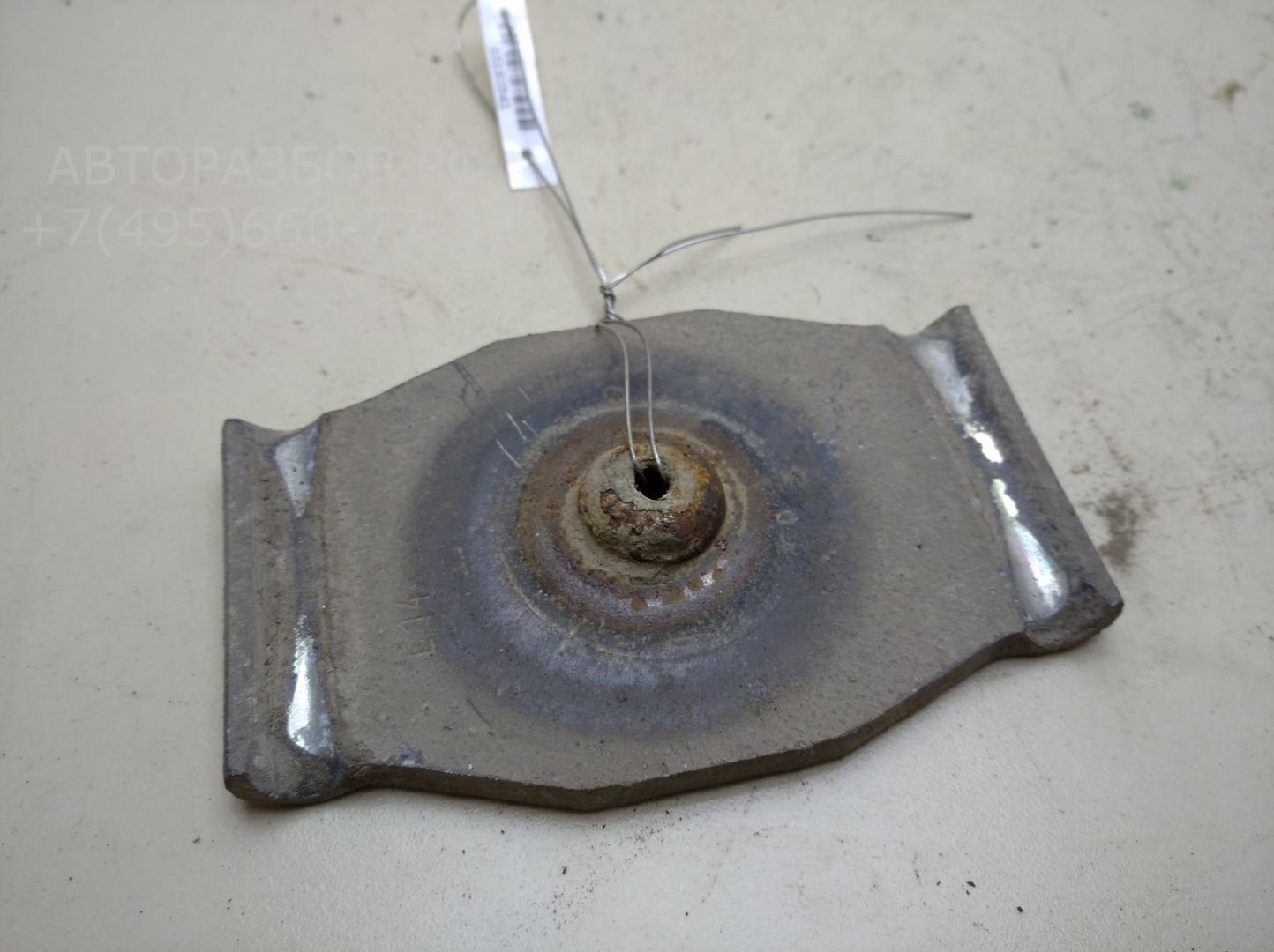 Стремянка задней рессоры