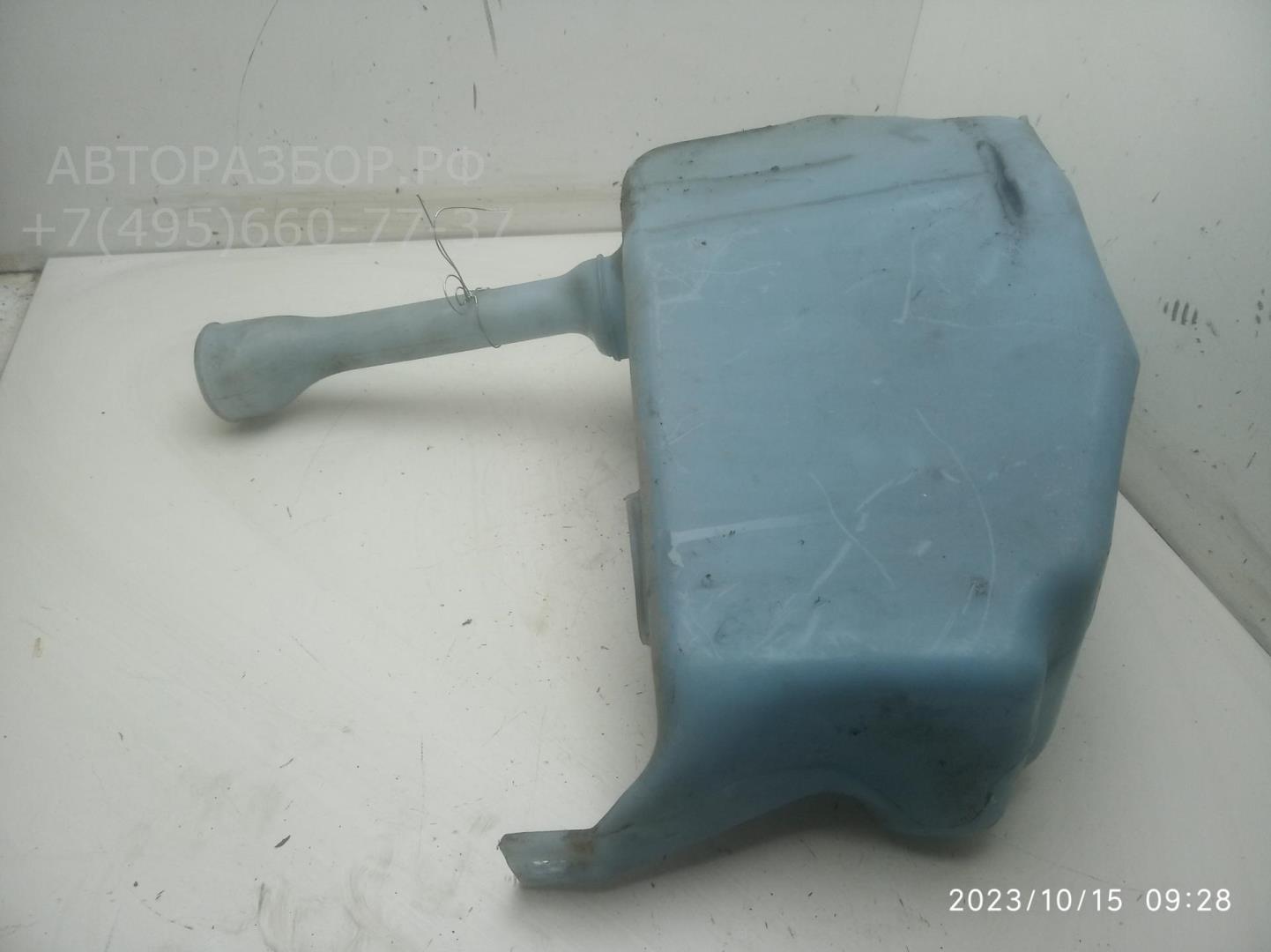 Бачок омывателя лобового стекла