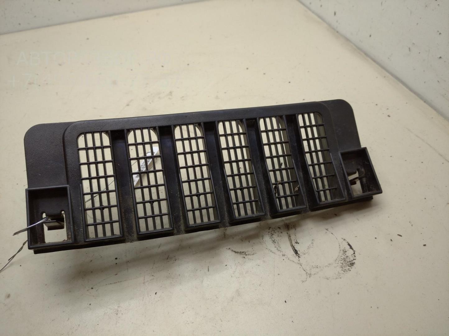 Решетка стеклоочистителей (Жабо)