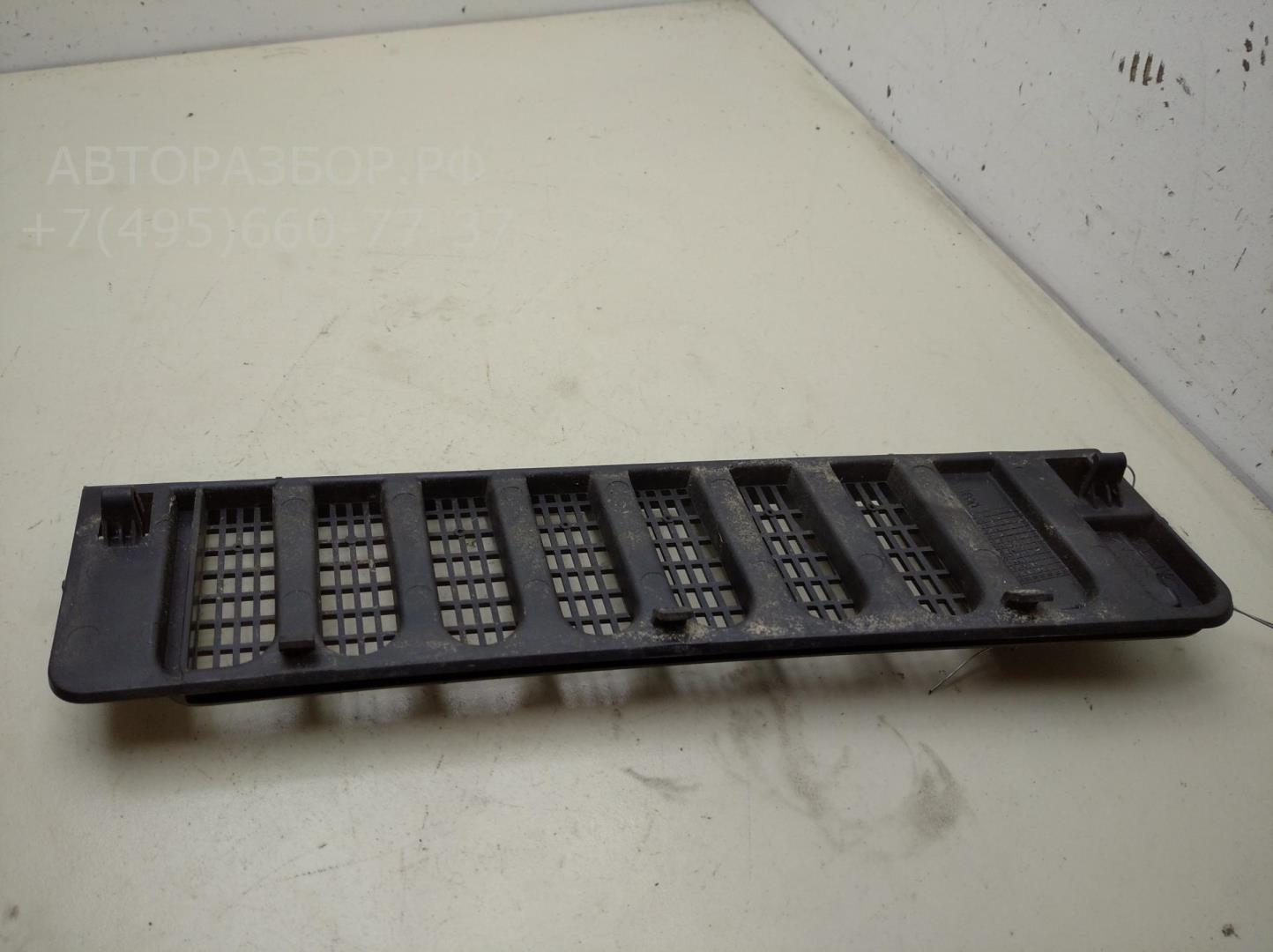 Решетка стеклоочистителей (Жабо)