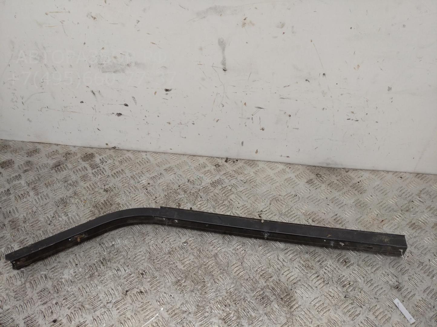 Направляющая двери сдвижной