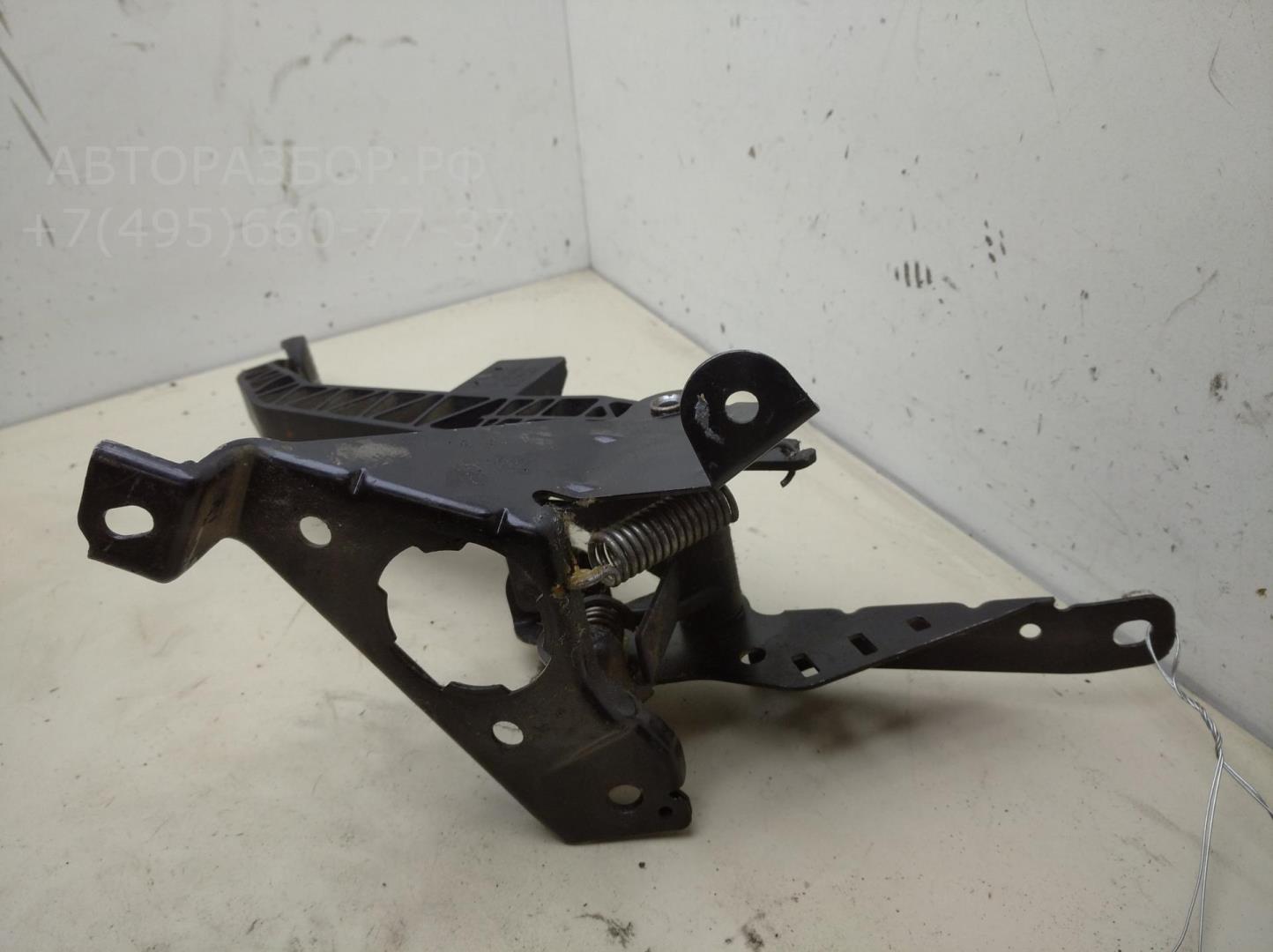 Педаль сцепления