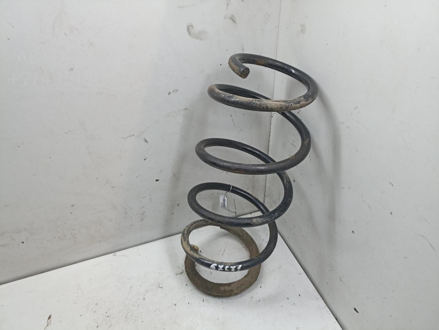 Пружина передняя