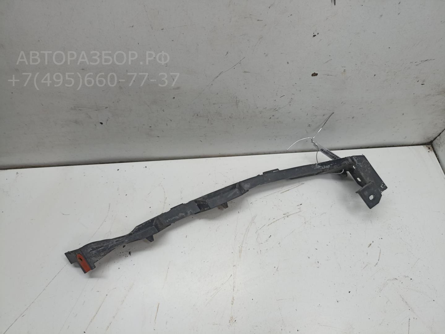 Кронштейн переднего бампера правый