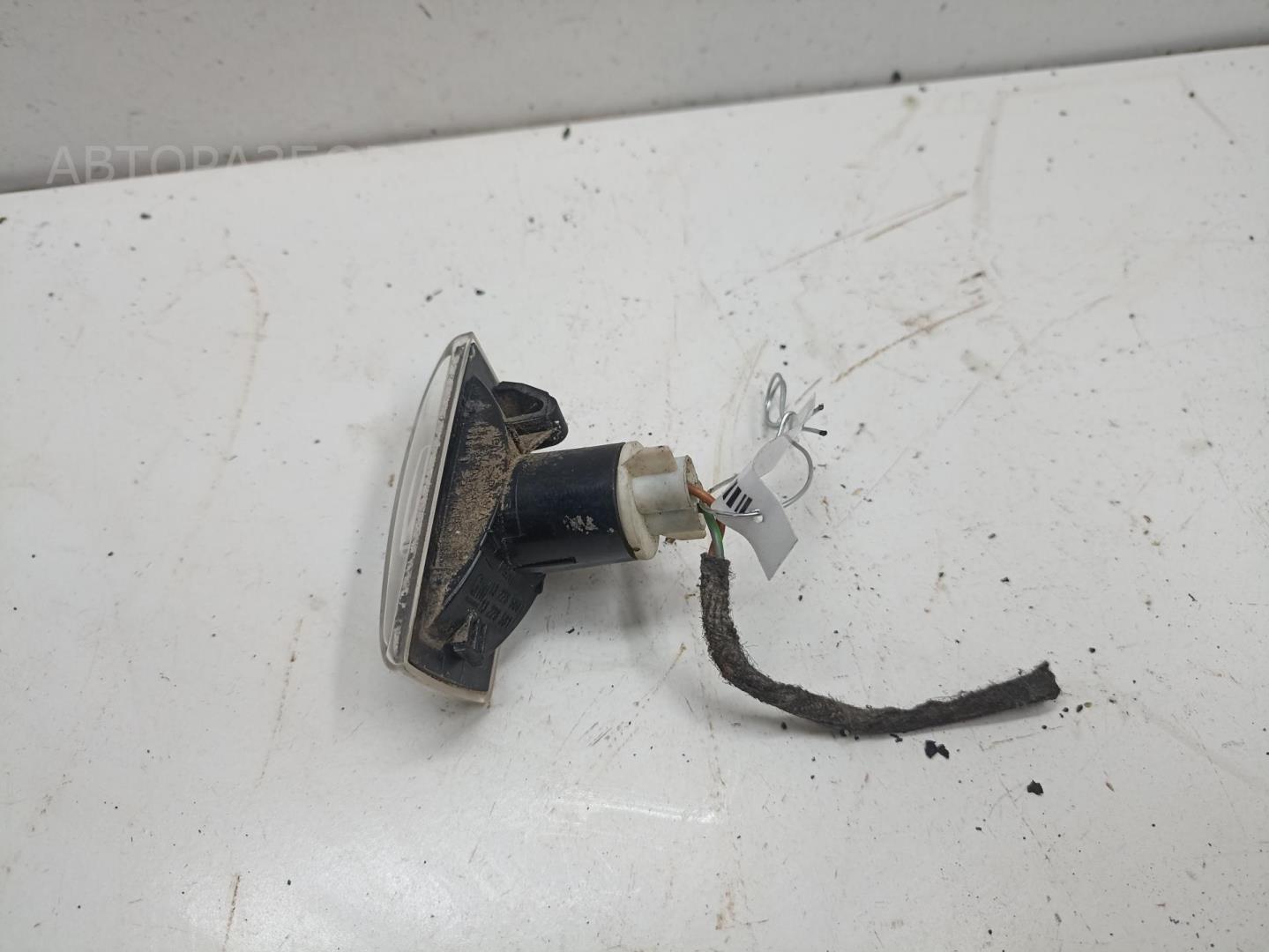 Указатель поворота правый