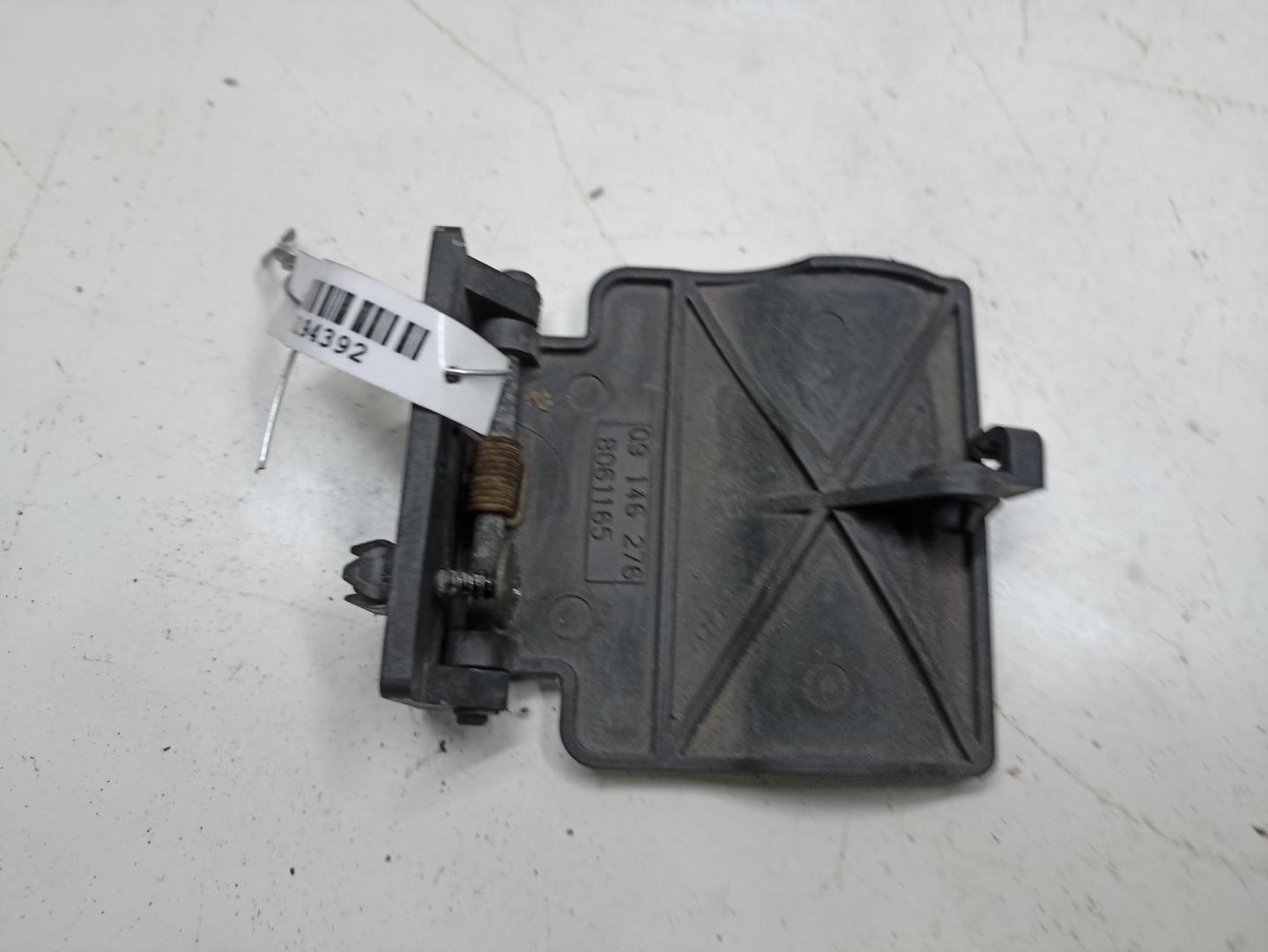 Ручка открывания капота