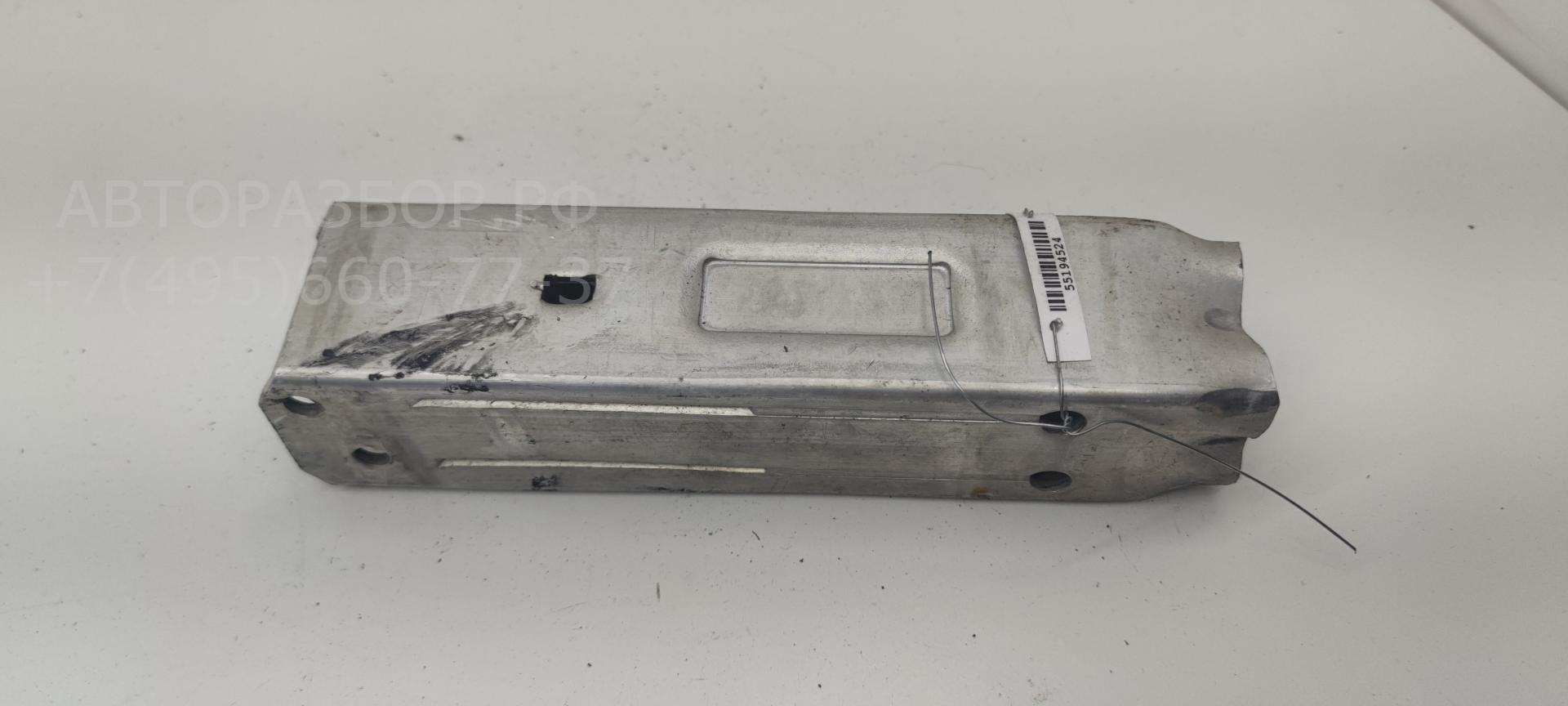 Кронштейн переднего бампера