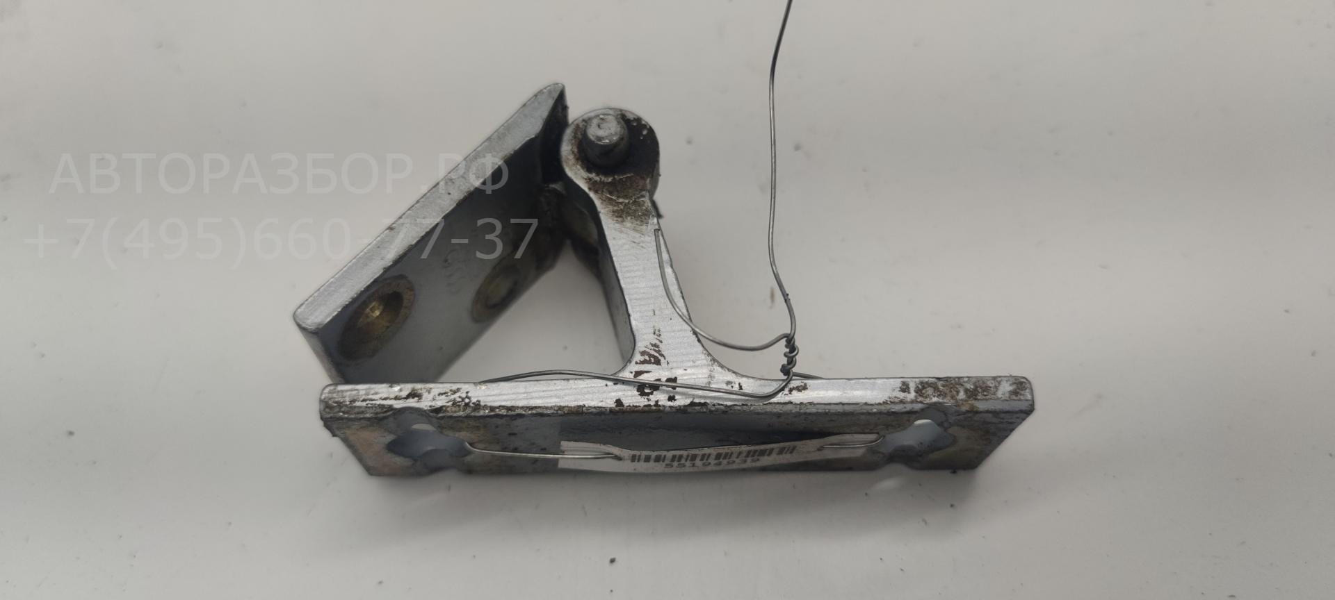 Петля двери