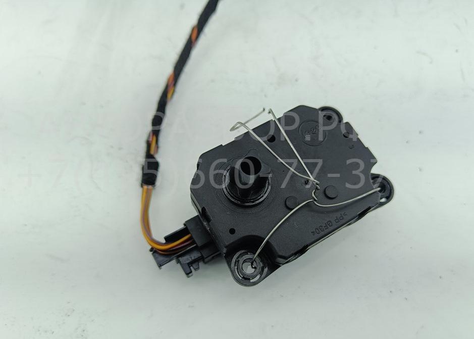 Моторчик заслонки печки