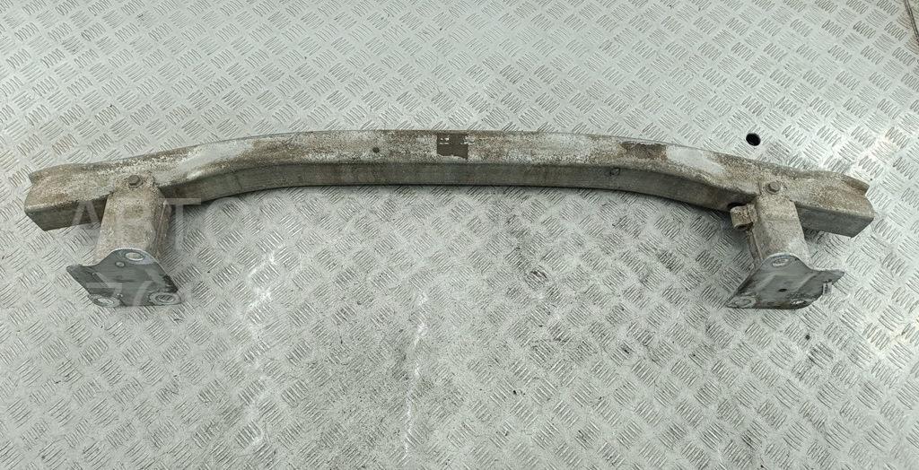 Усилитель переднего бампера