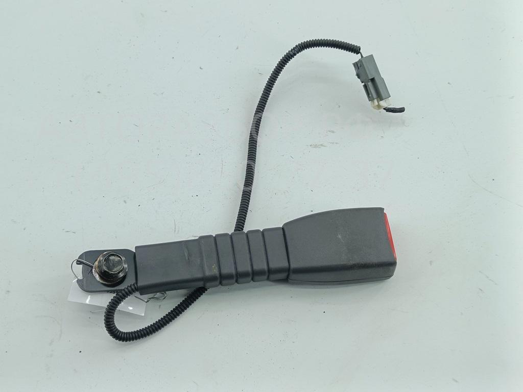 Ответная часть ремня безопасности