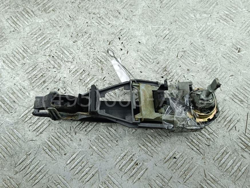 Ручка двери передней наружная правая