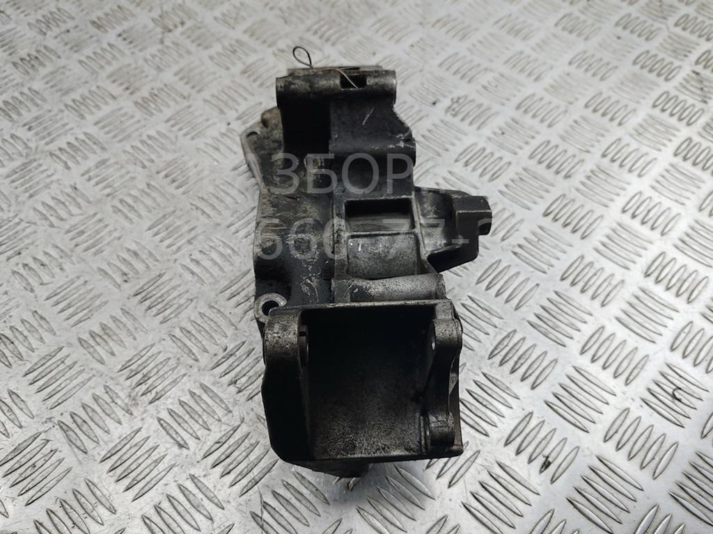 Кронштейн генератора