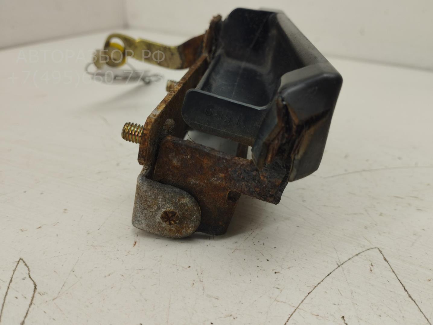 Ручка двери багажника наружная