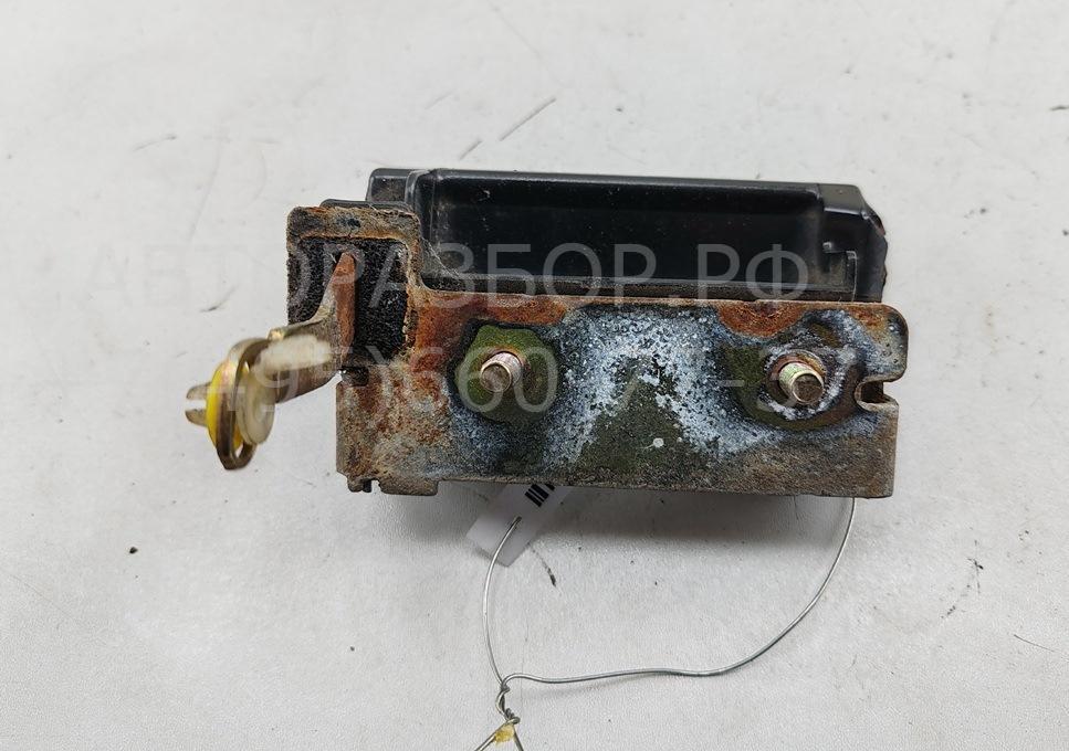 Ручка двери багажника наружная