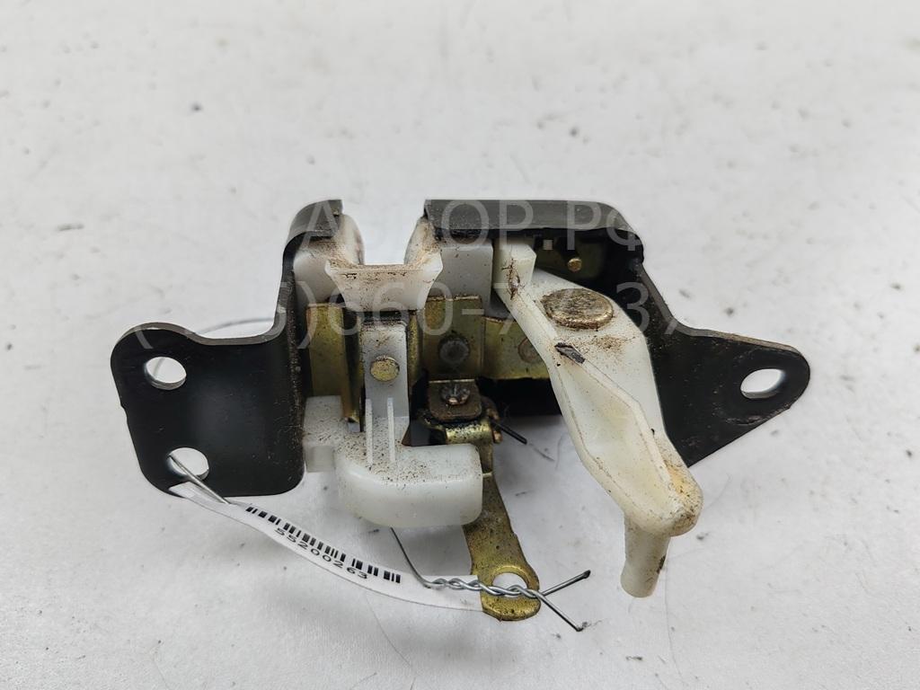 Замок багажника