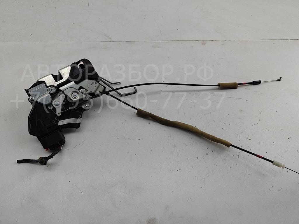 Замок двери передней левой